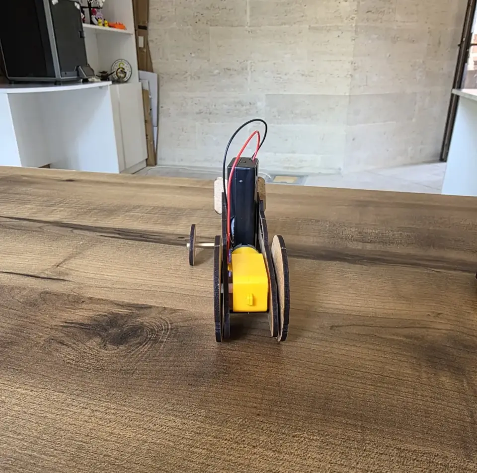 Çift Çeker Motorlu Araba (Yarış Arabası)